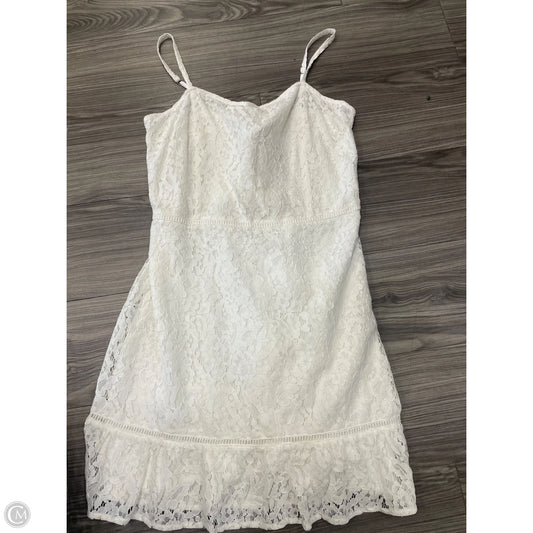 Dress Casual Short By Clothes Mentor In White, Size: L