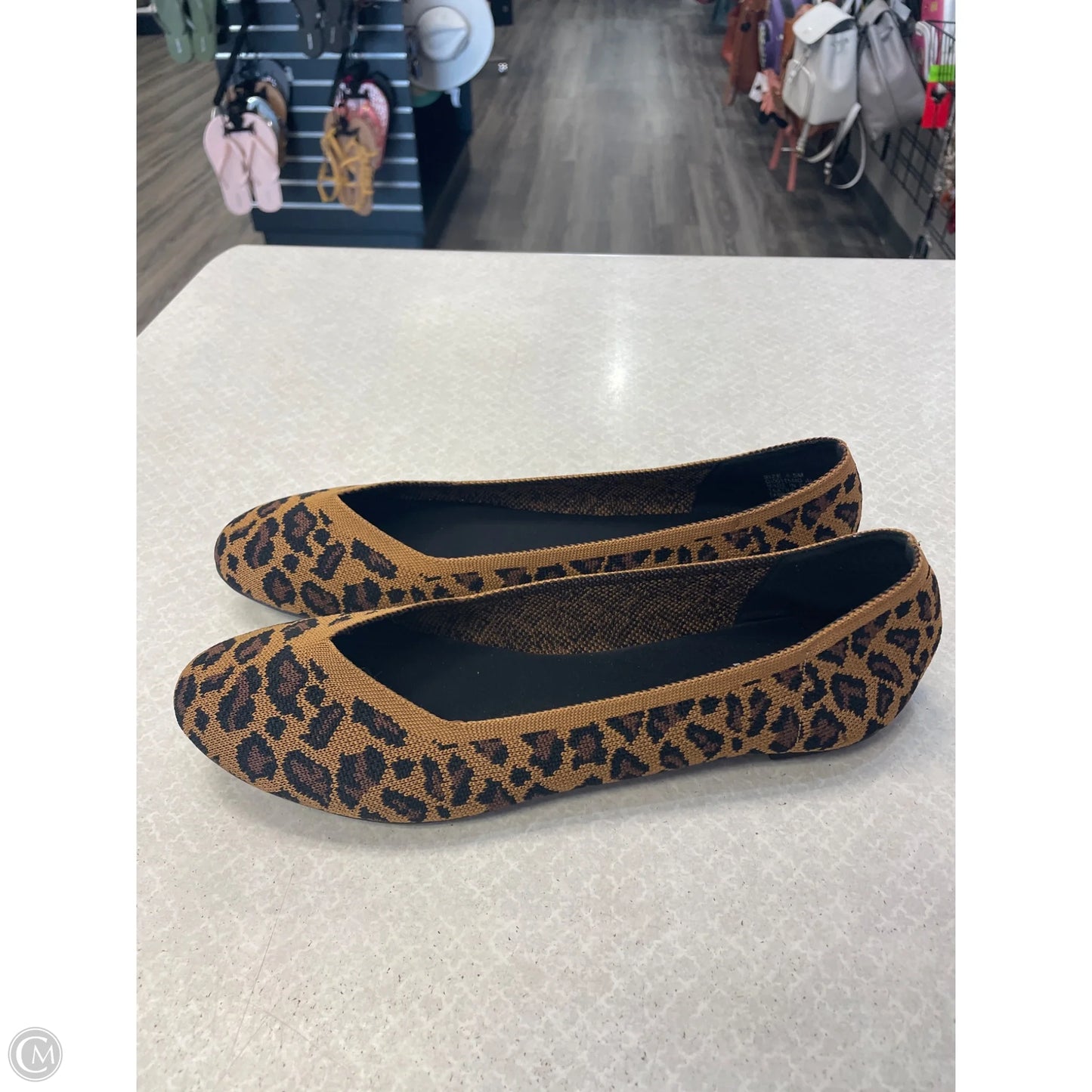 Shoes Flats By Mia In Animal Print, Size: 8.5