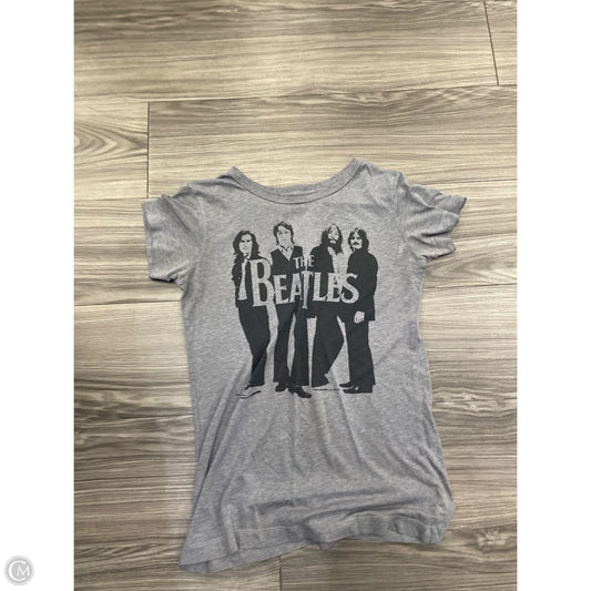 Top Short Sleeve Basic By Clothes Mentor In Grey, Size: L