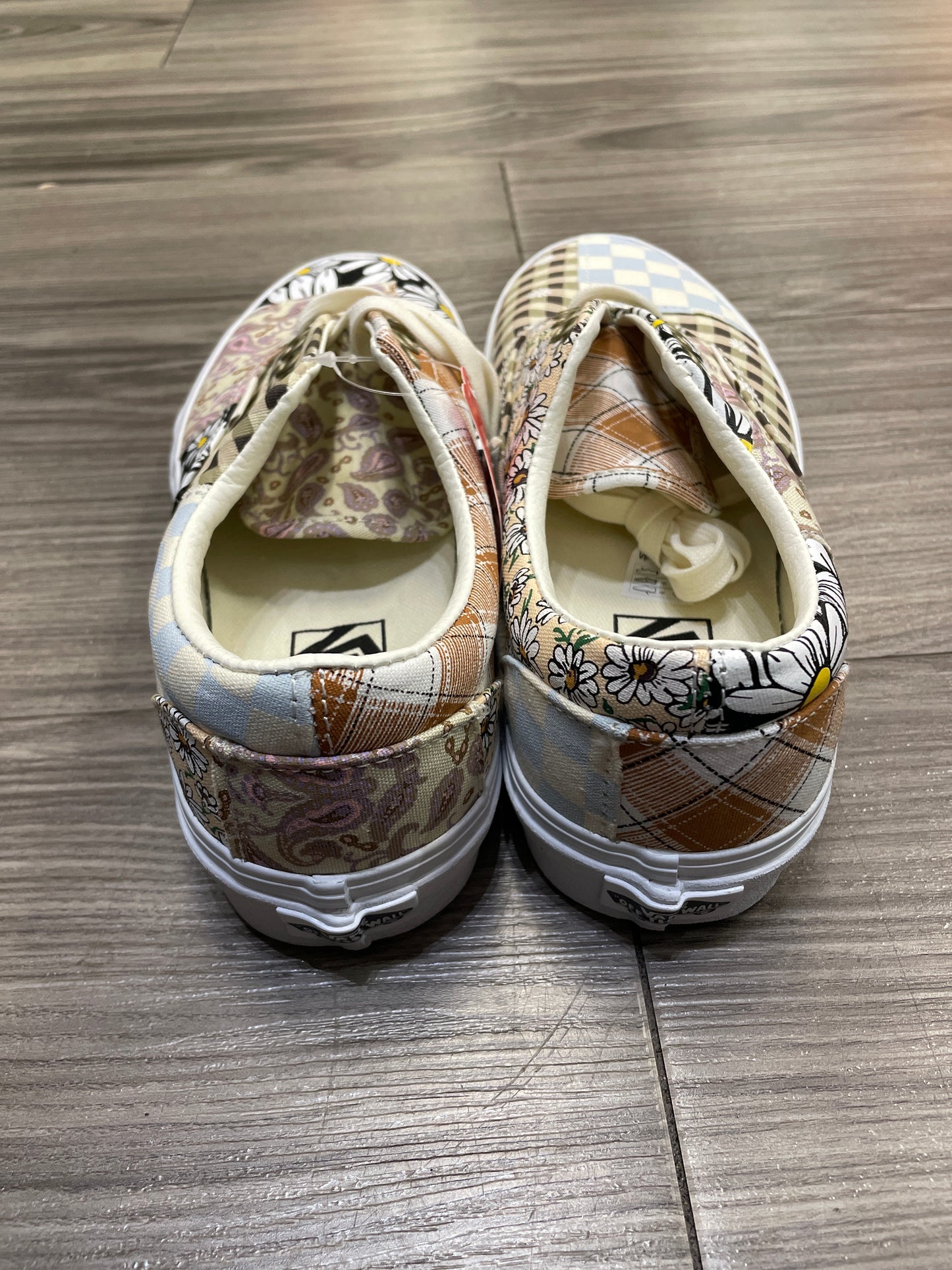 Shoes Flats By Vans In Multi-colored, Size: 8