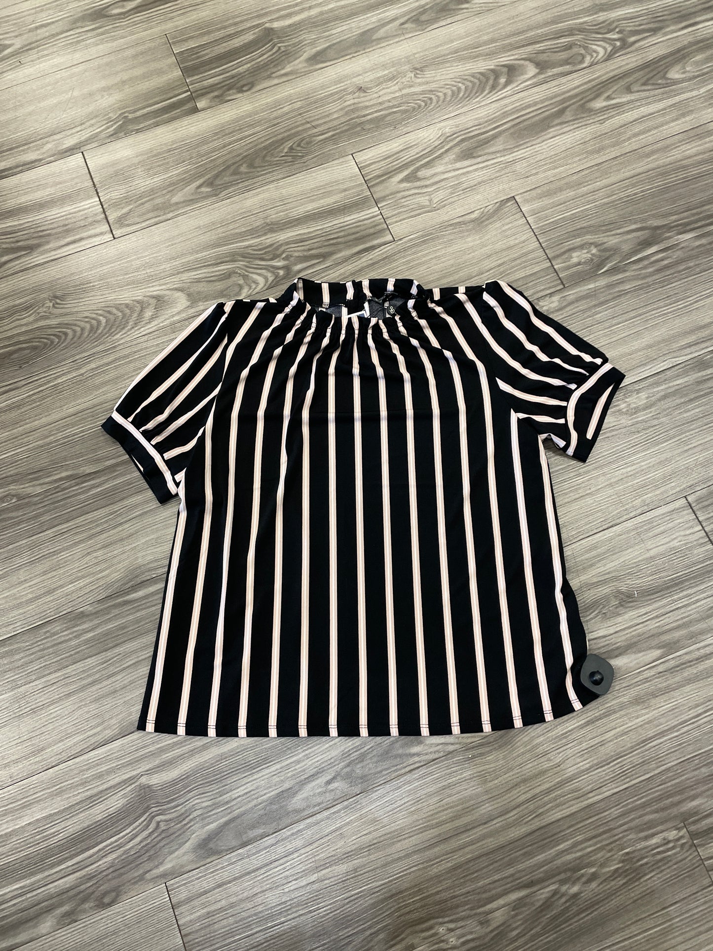 Top Short Sleeve By Adrianna Papell In Striped Pattern, Size: Xl