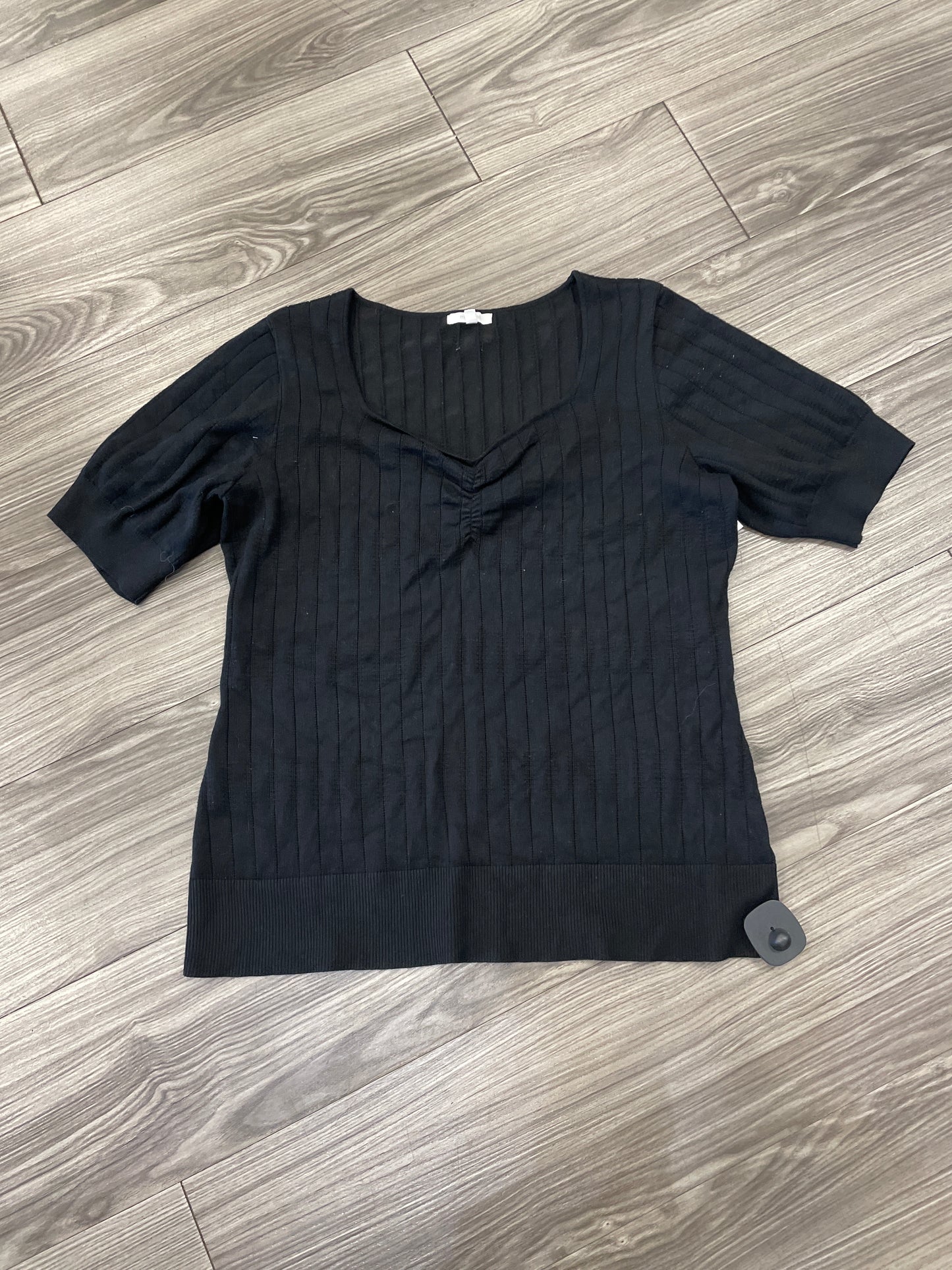 Top Short Sleeve By Maurices In Black, Size: Xl