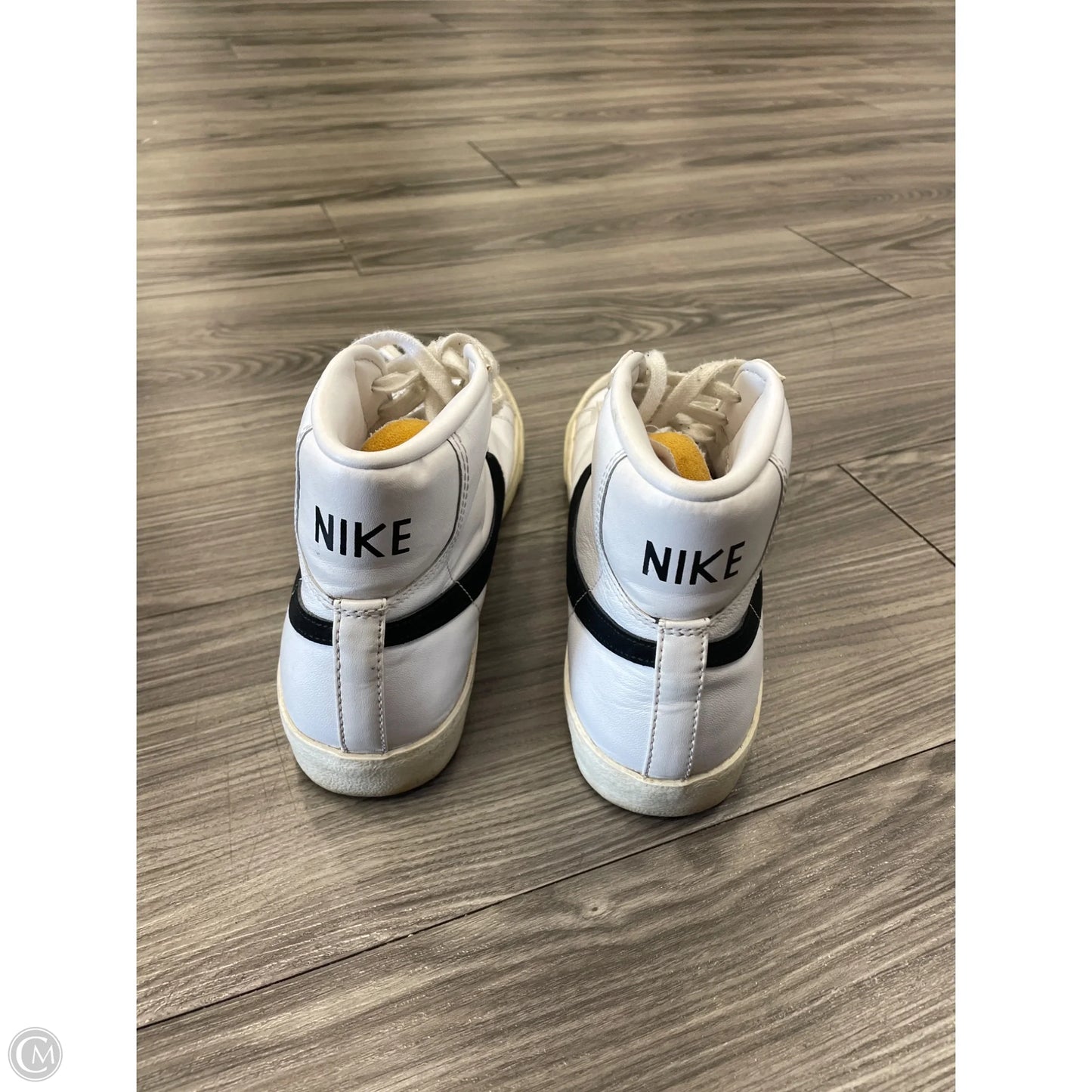 Shoes Athletic By Nike In White, Size: 9