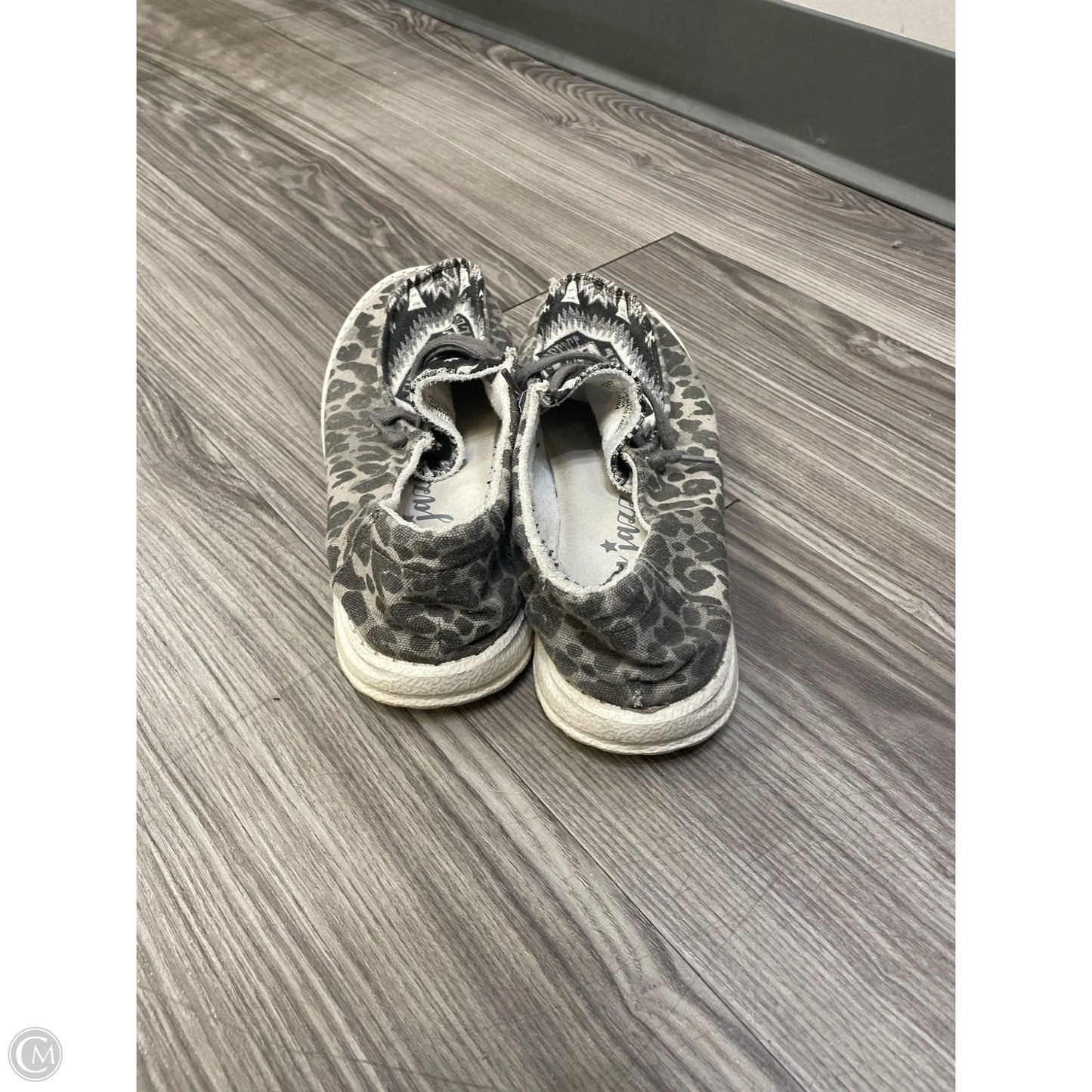 Shoes Flats By Gypsy Jazz In Grey, Size: 9