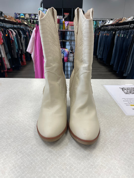 Boots Western By Mia In Cream, Size: 7