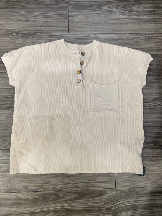 Top Short Sleeve By Clothes Mentor In Tan, Size: S