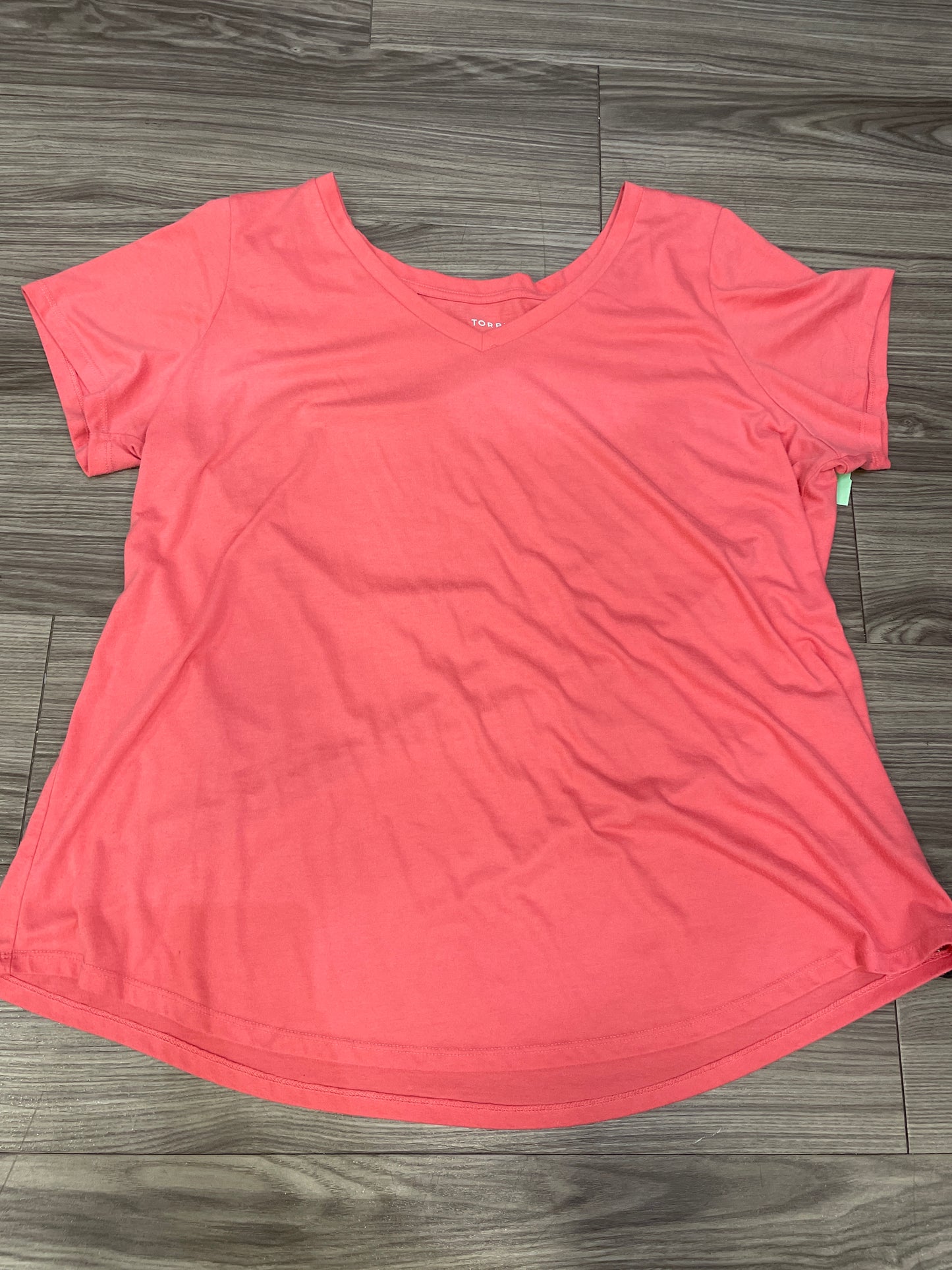 Top Short Sleeve By Torrid In Coral, Size: 3x