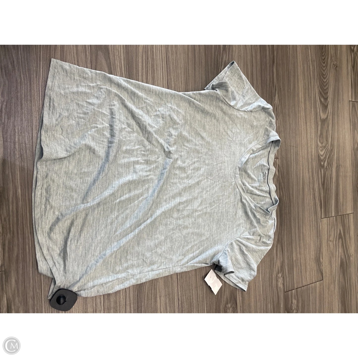 Top Short Sleeve By Clothes Mentor In Grey, Size: L
