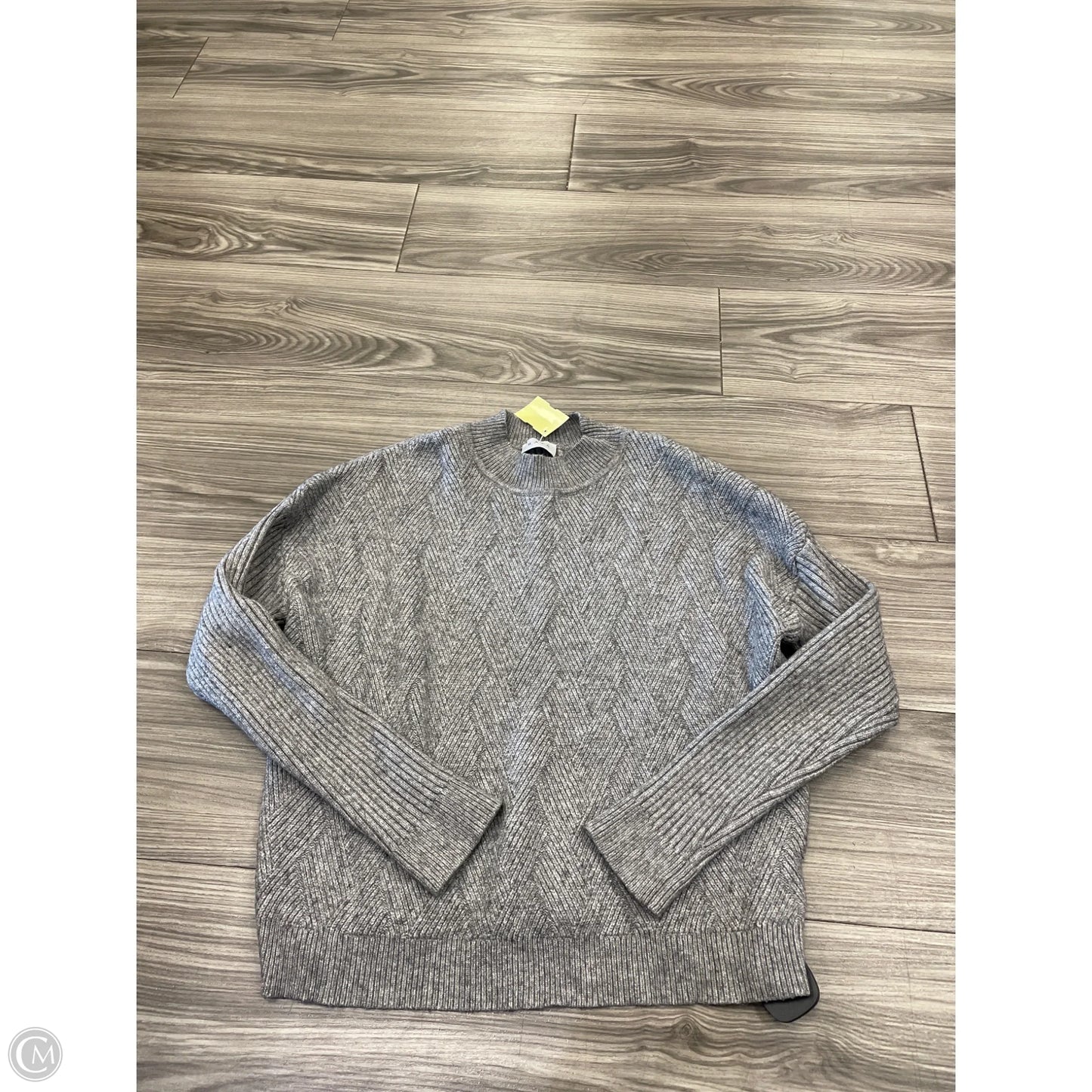 Sweater By Clothes Mentor In Grey, Size: M