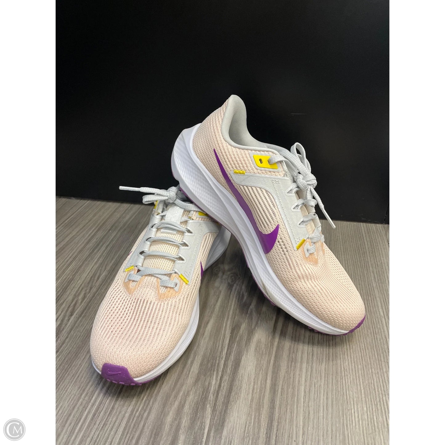 Shoes Athletic By Nike In Grey, Size: 7.5