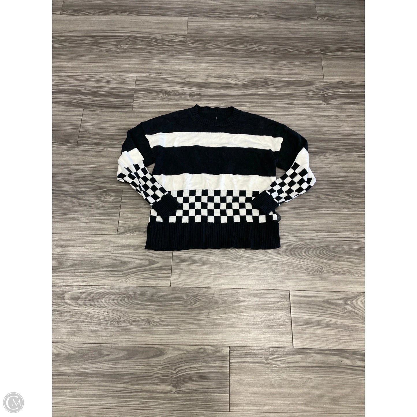 Sweater By Clothes Mentor In Black, Size: S