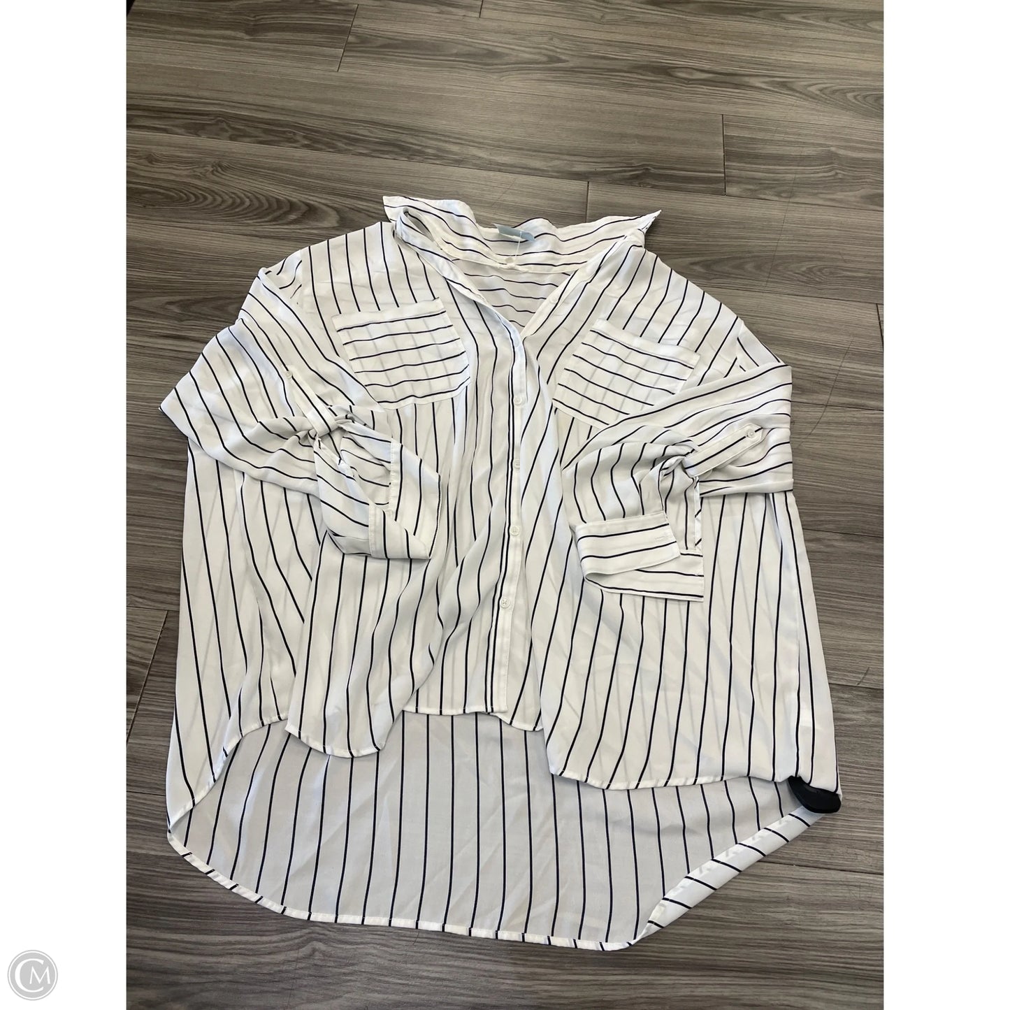 Top Long Sleeve By Maurices In Striped Pattern, Size: 4x