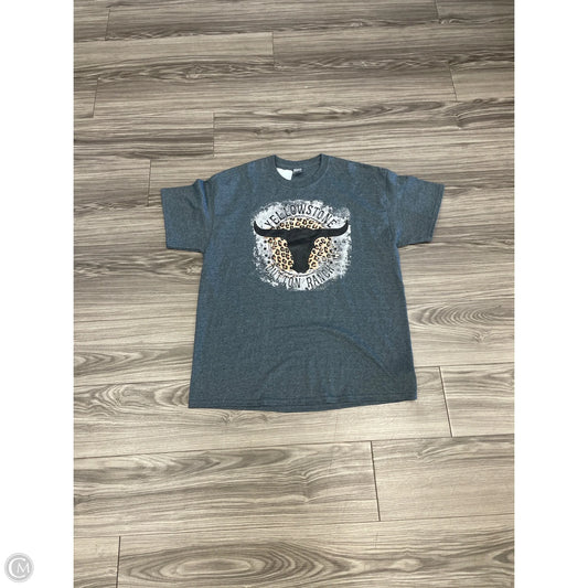 Top Short Sleeve By Gildan In Grey, Size: Xl