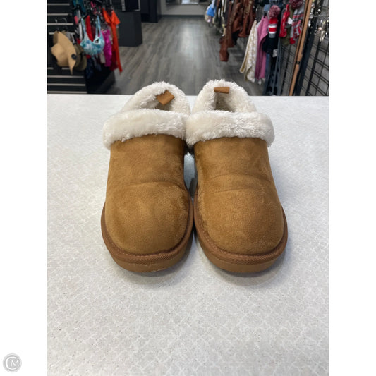 Boots Ankle Flats By Clothes Mentor In Brown, Size: 9