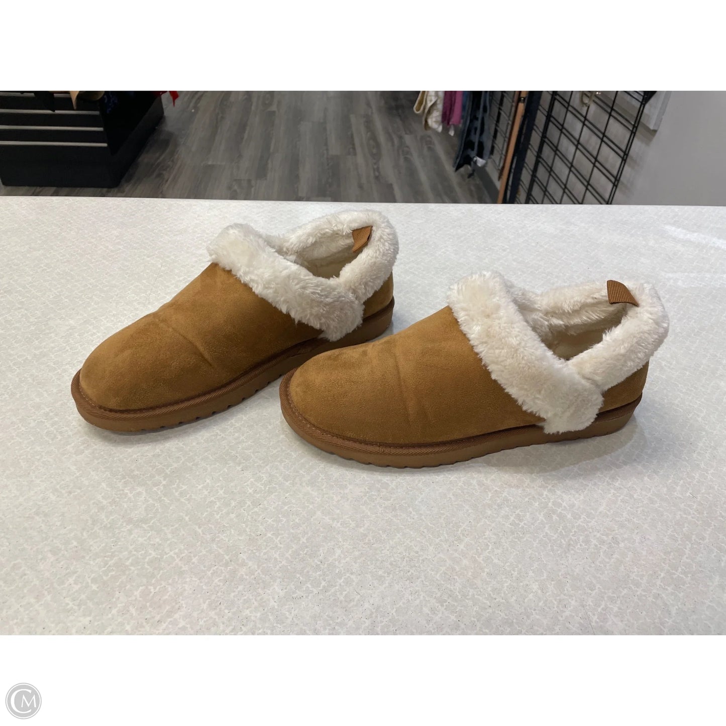 Boots Ankle Flats By Clothes Mentor In Brown, Size: 9