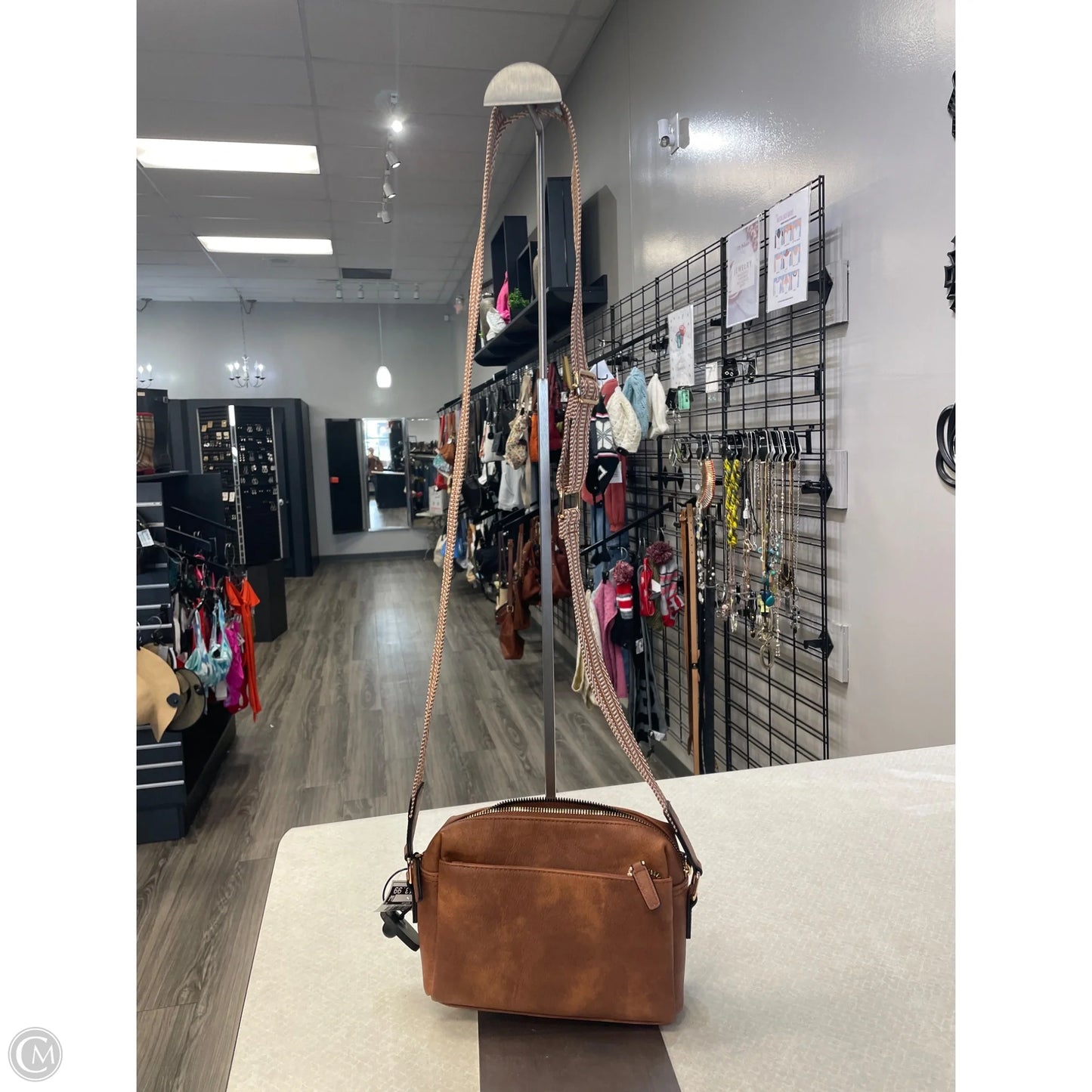 Handbag By Clothes Mentor, Size: Medium