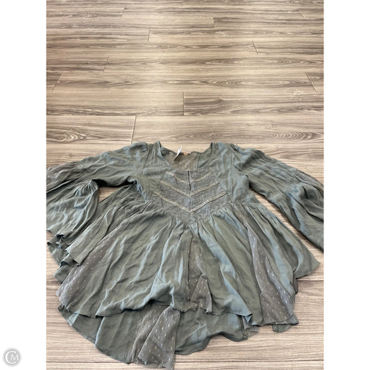 Top Long Sleeve By Free People In Green, Size: M