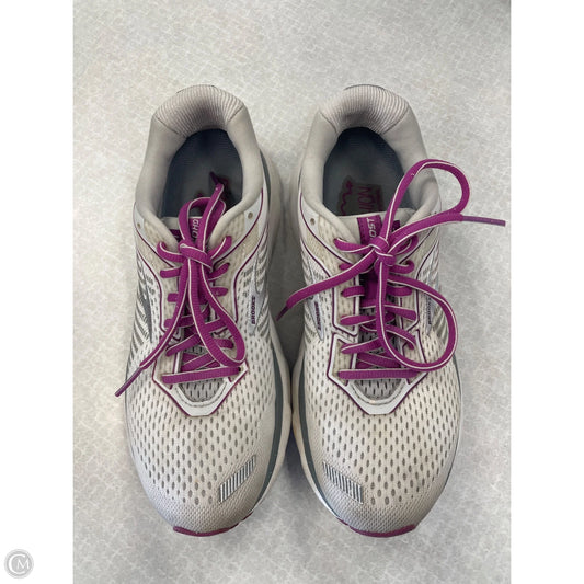 Shoes Athletic By Brooks In White, Size: 7.5