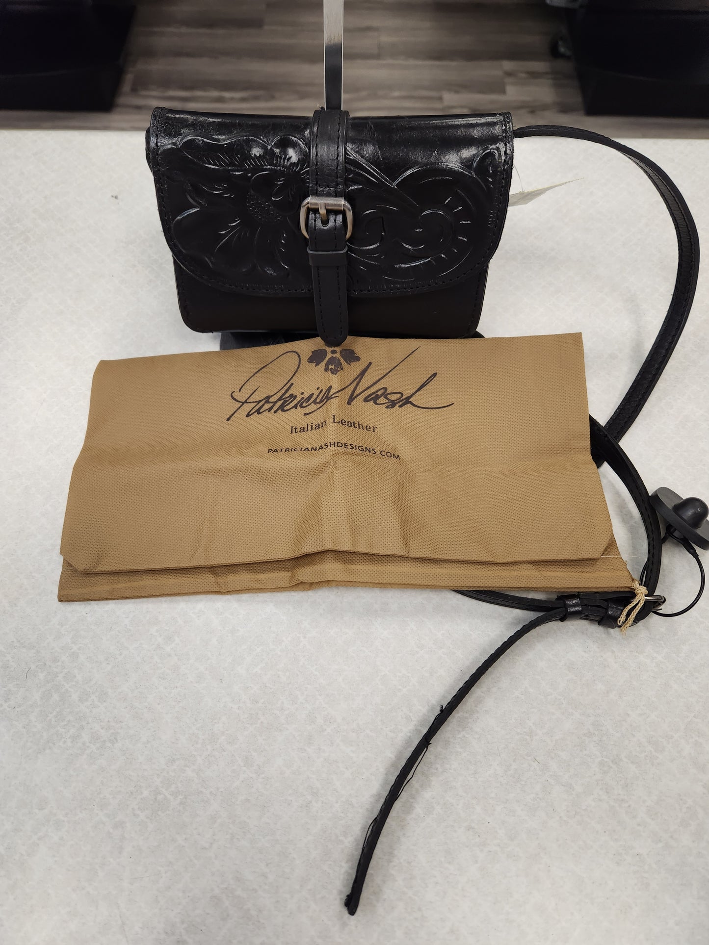 Handbag Designer By Patricia Nash  Size: Medium
