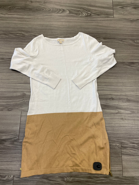 Dress Casual Short By Michael Kors  Size: L