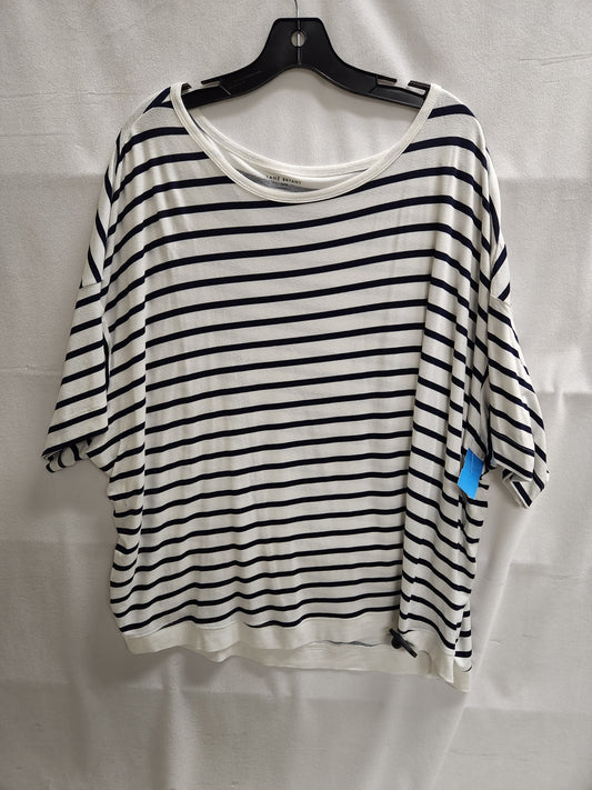 Top Short Sleeve By Lane Bryant  Size: 4x