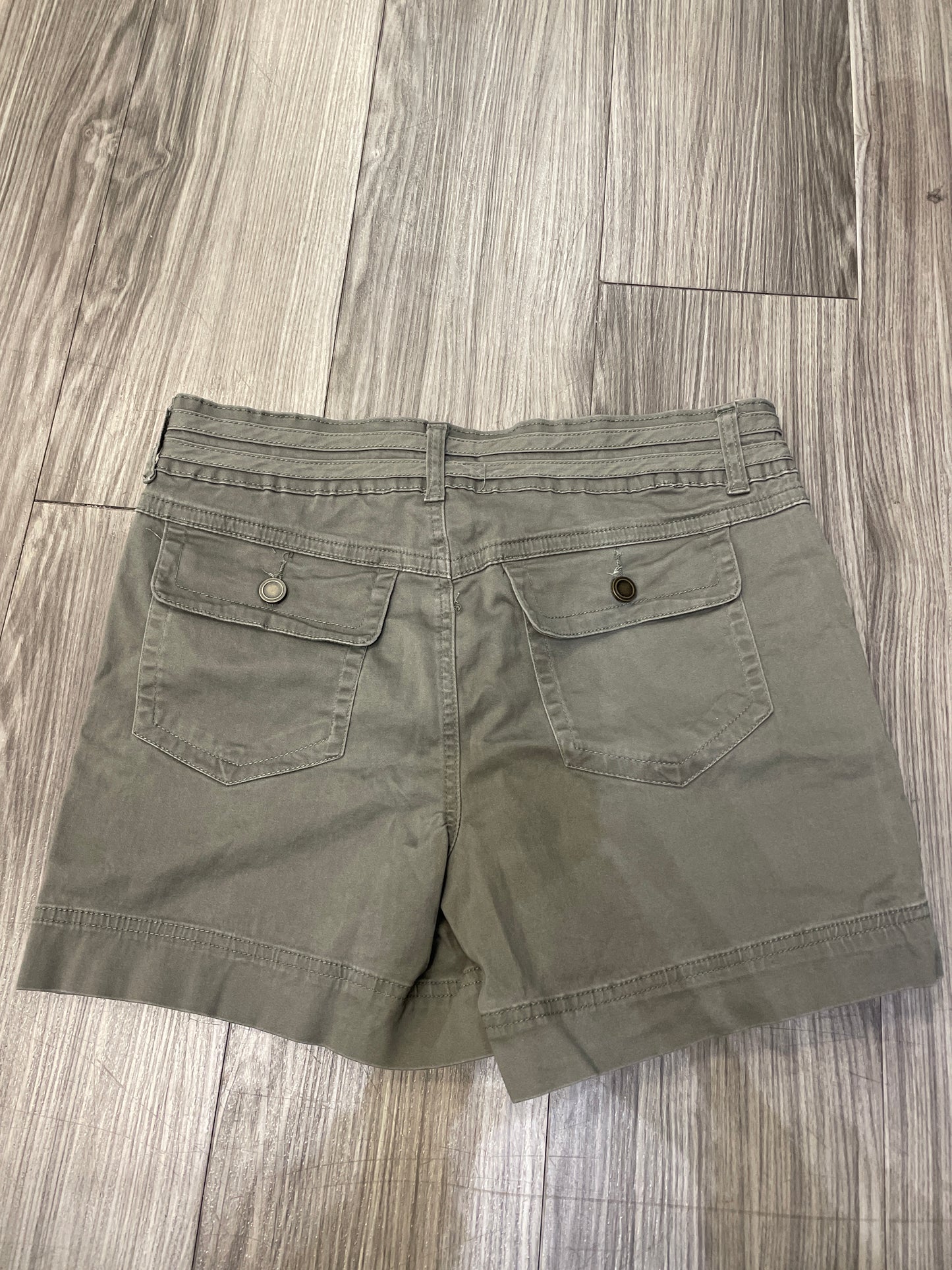 Shorts By One 5 One  Size: 8