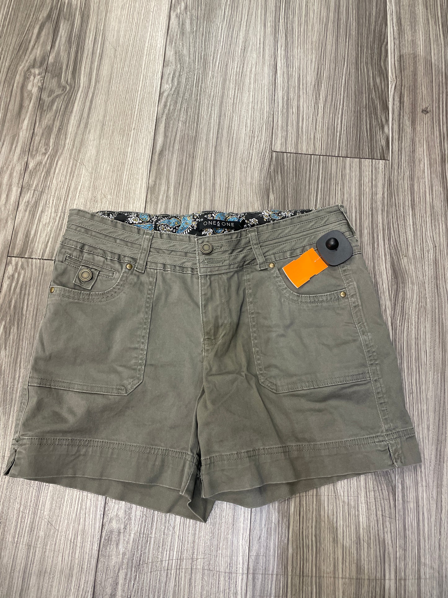 Shorts By One 5 One  Size: 8